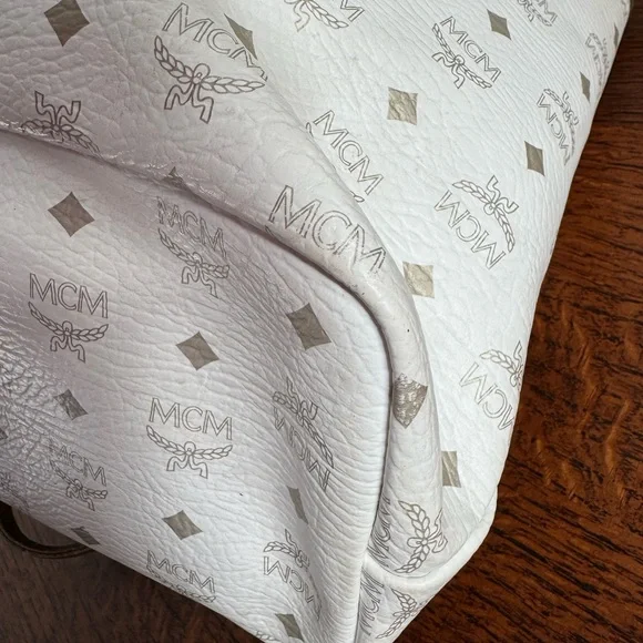 MCM Princess Lion Shopper Tote Ivory and Metallic with COA - Picture 11 of 16